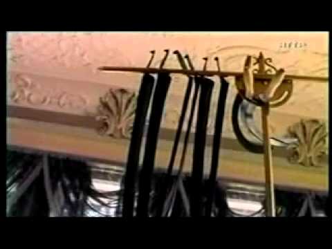 DIE KIRSCHEN KÖNIGIN