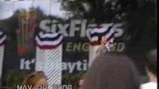 Justin Guarini singing at Six Flags New England!