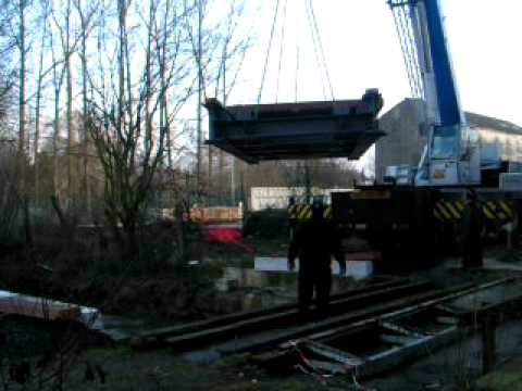 download lagu mp3 mp4 Locmat Waterloo, download lagu Locmat Waterloo gratis, unduh video klip Locmat Waterloo