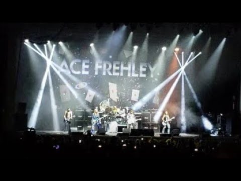ACE FREHLEY SHOW IN NEW HAMPSHIRE HAS TERRIBLE SETLIST (TOO MANY KISS SONGS) (VERY FEW SOLO SONGS)