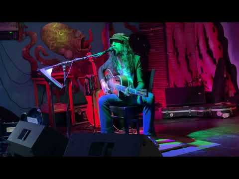 Domenic Fusca Kicks Out the Jams