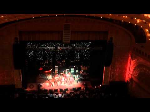 "Will the circle be unbroken" Bonnie Raitt, Gregg Allman, Taj Mahal, Aaron Neville and Mav