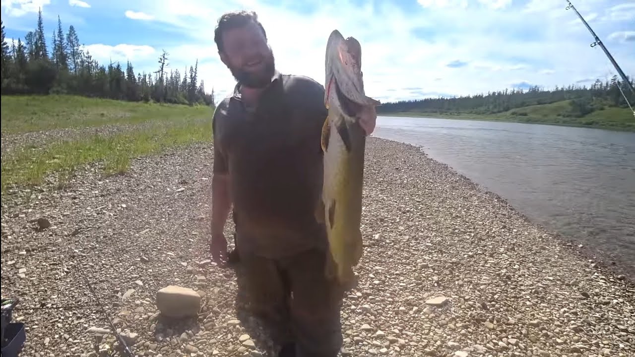 Рыбалка в Якутии. Туристы в изумлении от нашей рыбы