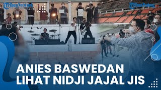 Momen Gubernur Anies Baswedan Nikmati Penampilan Band Nidji di Jakarta International Stadium