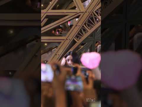 4EVE Taaom - Booty Bomb @ Gift For Her Happy Lady [Fancam 4K 60p] 220812