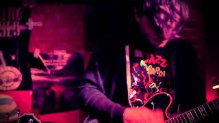 Male Bonding - Bones (LIVE VIDEO)