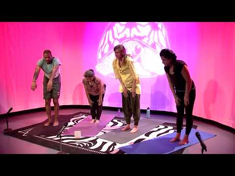 Yogaxpress # 634 with Megan (Manjari) Skelly, Mateo (Mati) Sharuma, Jennell Hedges