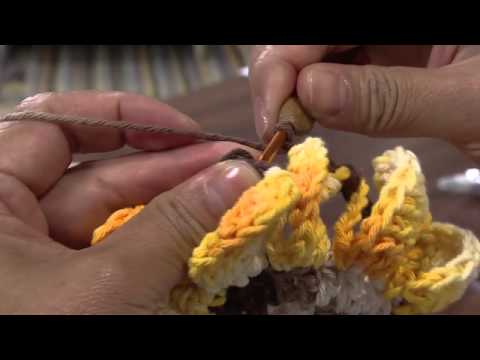 Mulher.com 04/25/2013 Cristina Luriko - Crochet orange segment rug Part 1