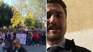 urla-grida-e-striscioni-studenti-in-piazza-ad-avellino