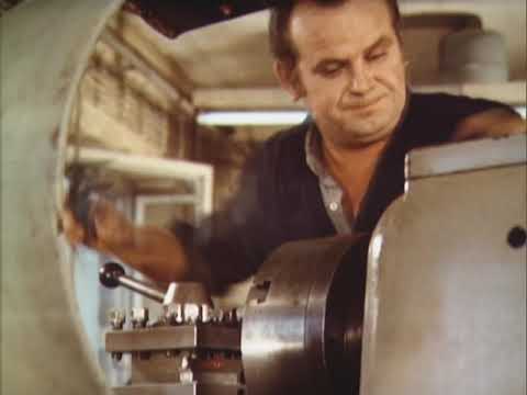 Sozialistische zwischenmenschliche Beziehungen im Arbeitskollektiv (DDR-Werbefilm, 1976)
