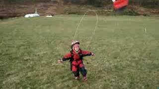 preview picture of video 'Zerlina Groundhandling Kite 5½ Years Old - Part 2'