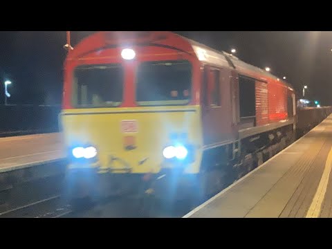 6K27 DB 66*** passes Wigan north western on Carlisle n.y - Crewe b.h