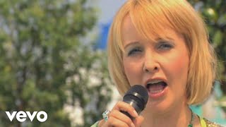 Kristina Bach - Du machst eine Frau erst zur Frau (ZDF-Fernsehgarten 26.06.2005) (VOD)
