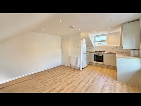 1 bedroom flat - Station Road, Finchley Central, N3 