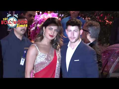 download lagu mp3 mp4 Priyanka Chopra Red Saree, download lagu Priyanka Chopra Red Saree gratis, unduh video klip Priyanka Chopra Red Saree