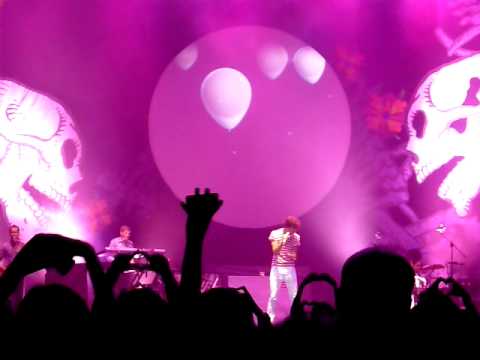 MIKA Imaginarium Tour 2010 - Hong Kong ~ Happy Ending