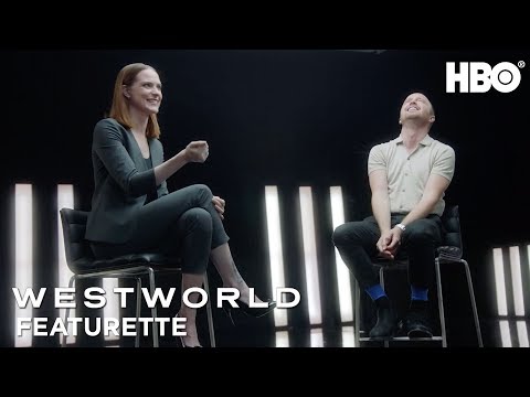 afbeelding Westworld Season 3 | Welcome to Westworld: Evan Rachel Wood & Aaron Paul – Analysis Featurette | HBO