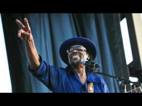 CHUCK BROWN TRIBUTE MIX(DJ TAB D'BIA$$I)