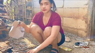 Download lagu Beautiful widow living alone with no one by her side mp3 Download lagu Beautiful widow living alone with no one by her side mp3