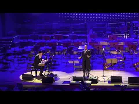 יעקב למר ״כסאות ריקים״ ( מעלובי החיים) בליווי מנחם בריסטובסקי, הפקה :הללויה אירועים 0522514730 .