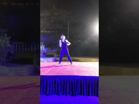 Anmol Malik Dance performance Aankh maarey