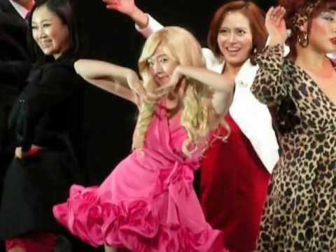 121227 Legally Blonde Jessica Curtain Call