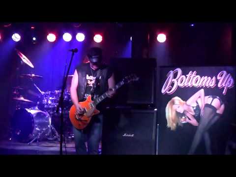 BOTTOMS UP - Walkin With Me (Official Video)