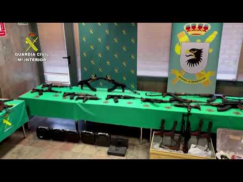 歐洲槍支走私者攜帶納粹文物被捕 (European gun runners busted with Nazi antiquities)