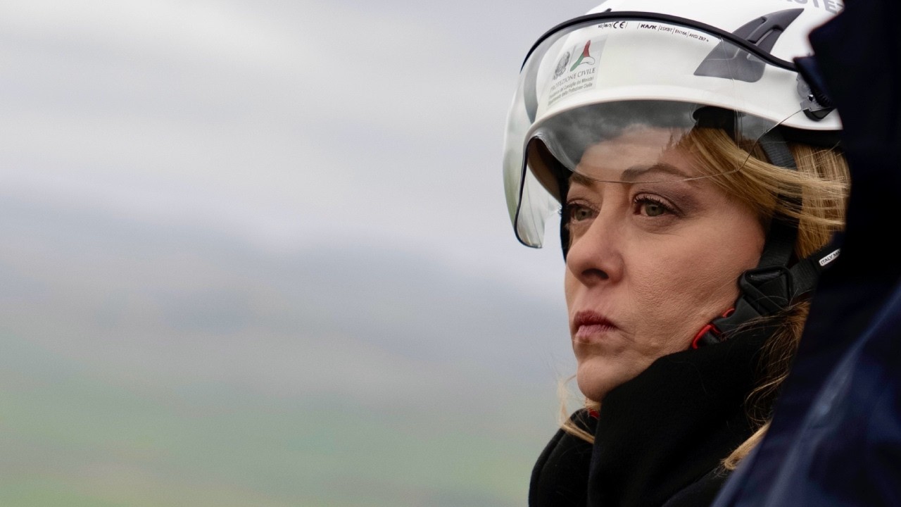🔴 VISITA A SORPRESA DELLA PREMIER GIORGIA MELONI A NISCEMI, LE DICHIARAZIONI