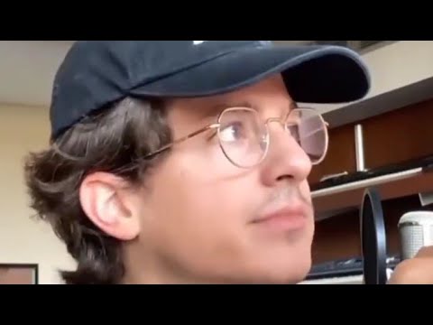 Charlie Puth shows chord progression (music lesson n.1)