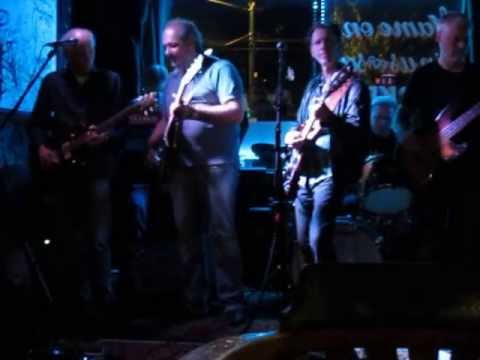 Crossroads with The Chris Newton Band with special guest, Bob Voytcheff