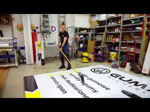 Jak powstaje reklama? Wyklejamy tablicę dla Gumy Wicherek.