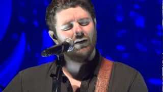 Chris Young - Drinkin&#39; Me Lonely
