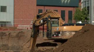 preview picture of video 'Construction of New Building Changing The Face of WSU Vancouver'