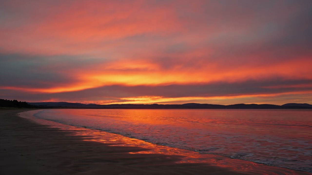 Pink Sunset Afterglow on the Beach with Calm Ocean ¦ Relaxing ASMR for Deep Sleep ¦ 3H in 4K 2160p 2