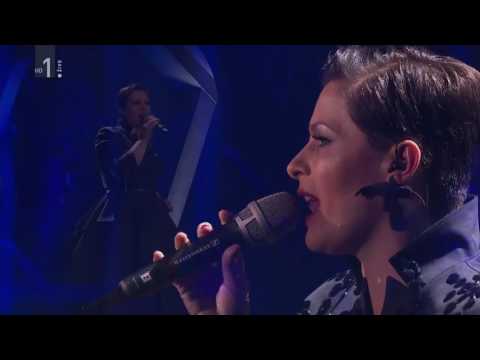 NUŠKA DRAŠČEK – FLOWER IN THE SNOW