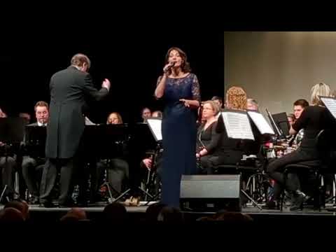 Never Enough aus The Greatest Showman, Canan Semel mit der Bläserphilharmonie Schweinfurt 29.01.2023