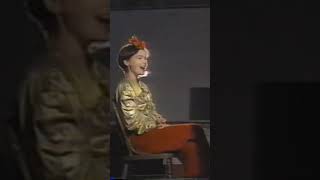 björk ! björk !! björk !!! come on you have to come ! - much music spotlight, canada, march, (1990)