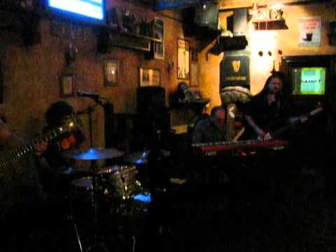 apache  con  cola  al  basso jam session al  mc  culloghs MVI 0443 converted