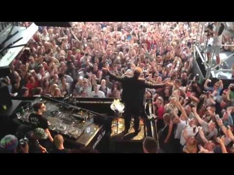 Yellow Claw & Frans Bauer (Mysteryland 2013)