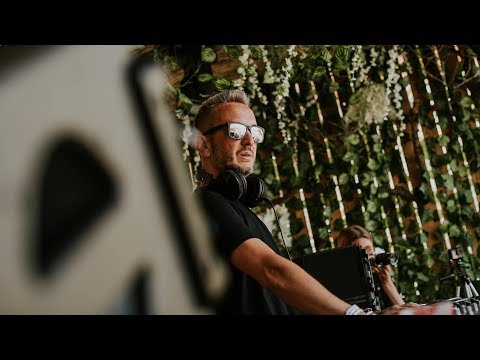 download lagu mp3 mp4 Brunch Electronik, download lagu Brunch Electronik gratis, unduh video klip Brunch Electronik