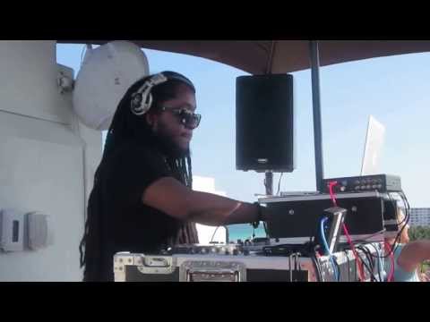 Salah Ananse playing Toxic (Paul Vincent) for WMC 2013 Global Soul Party