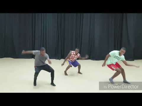 Xindiro Dance em #Mbalele_Mbalele dos Irmãos Baronet