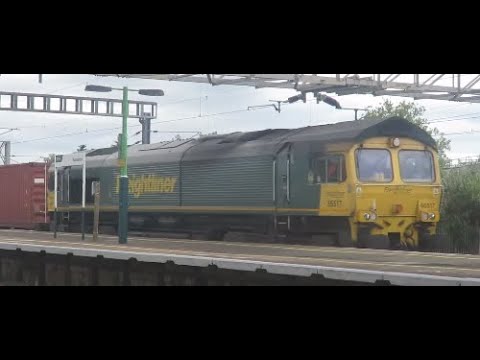 Class 66517 ~ Freightliner - At Speed ~ Nuneaton ~ 04.08.2020