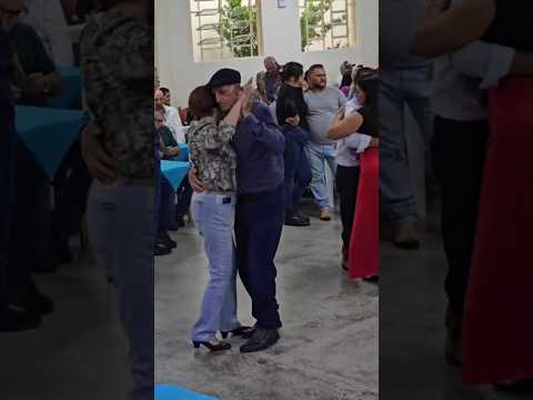 no clube Alegria de Viver em Guaraniaçu no Paraná.Brasil.#shotrs #baile #dancarinos #dança #dance