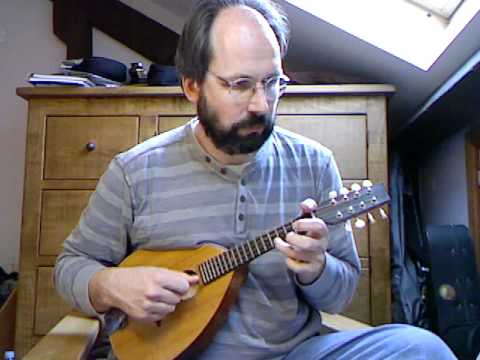 Elizabethan Serenade (Ronald Binge), on mandolin