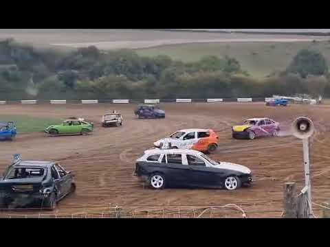 Hunmanby bangers 25/09/22 ramp race/demolition derby part 2