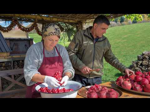 Making Pure Pomegranate Juice and Jam the Traditional Way!