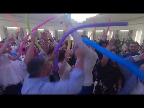 Animazione per Matrimoni Travolgente - Divertimento Villa Clodia Pago Veiano - Francesco Barattucci