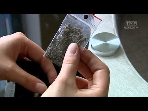 Ostrzegają przed nimi lekarze, a policjanci tropią dealerów